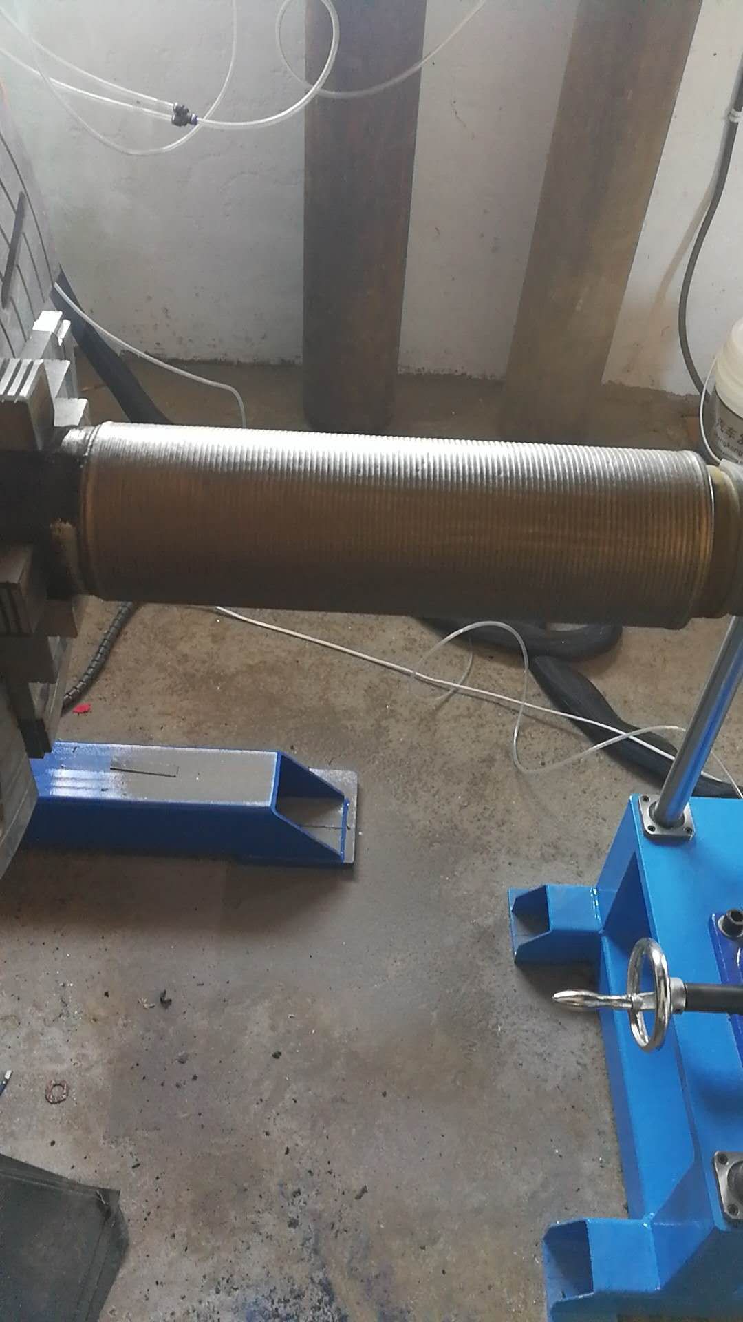 液压缸杆高速高质堆焊机耐磨防腐代替镀铬